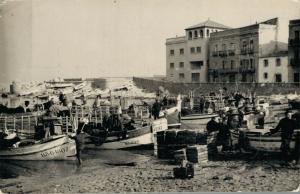 Spain - La Escala Costa brava detalle de la playa RPPC 01.78