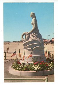 NH - Hampton Beach. Marine Memorial