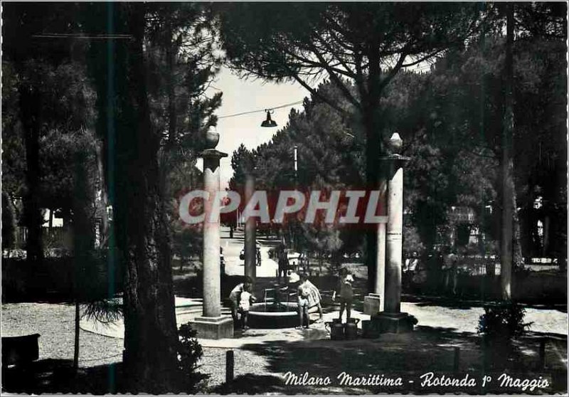 Modern Postcard Milano Marittima Rotonda I Maggio La Rotonde I May