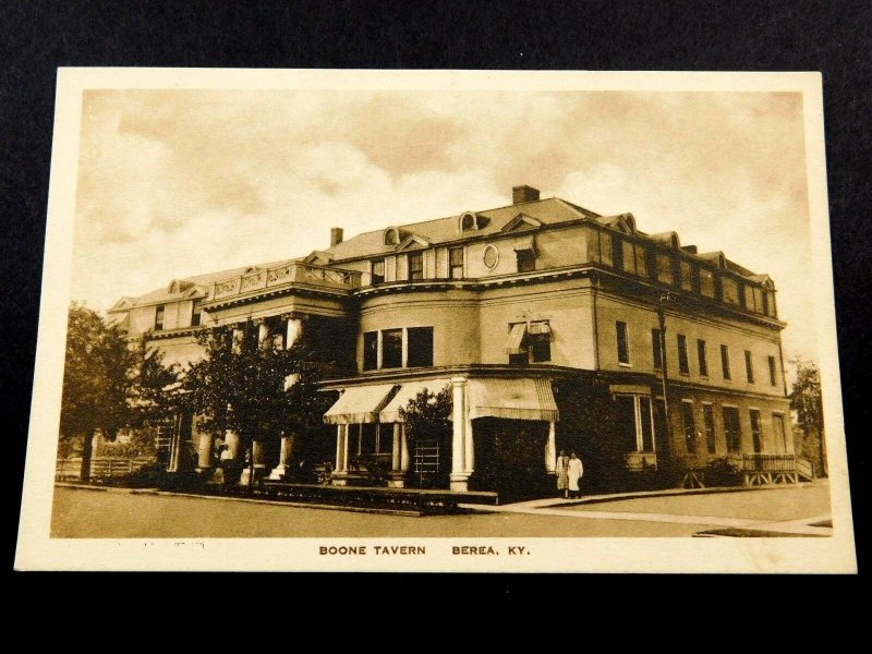 Vintage Monotone Boone Tavern, Berea, KY Albertype Co. Postcard P25