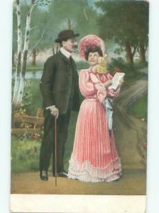 Divided-Back ROMANTIC COUPLE Great Postcard AA7586