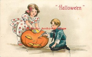 276957-Halloween, Leubrie & Elkus No 2214-2, HB Griggs, Children Carving Pumpkin