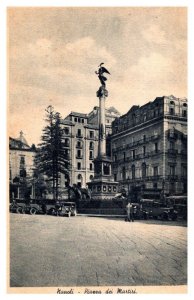 Napoli , Piazza dei Martisi