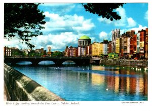 River Liffey, Four Courts, Dublin, Ireland,