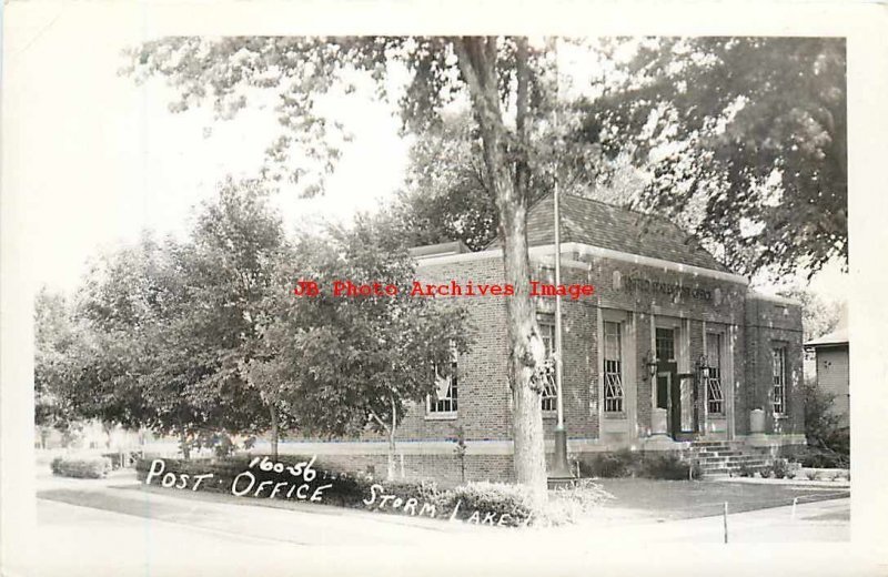 IA, Storm Lake, Iowa, RPPC, Post Office Building, Exterior View, Photo No 160-56