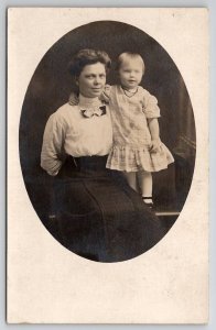 RPPC Lovely Edwardian Woman with Sweet Girls in Plaid Oval Photo Postcard Q22