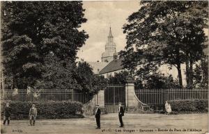 CPA SENONES - Entrée du Parc de l'Abbaye (185069)