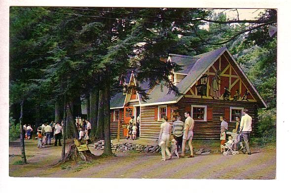 Gift Shop Santa's Village, Bracebridge, Ontario, Fry's Photo