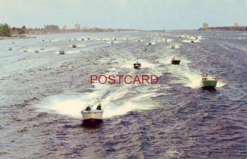 SPEEDBOAT RACING AT THE PALM BEACHES IN FLORIDA