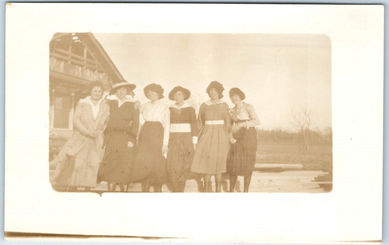 c1910s Lovely Group Women Outdoors RPPC Cute Dress Fashion Fancy Hat Photo A283