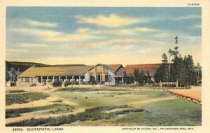OLD FAITHFUL LODGE Yellowstone Park, Wyoming c1940s Vintage Postcard