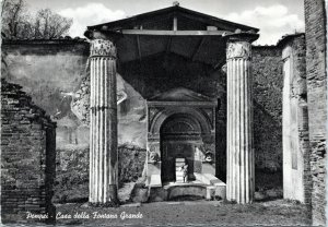 postcard  rppc Italy Pompei, Casa della Fontana Grande - House of Large Fountain