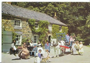 Museum Postcard - Folk Museum - Saumarez Park - Guernsey - Typical Group  LC5990