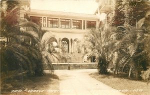 Postcard RPPC Florida Orlando Patio Orange Court Hotel occupation 23-8045