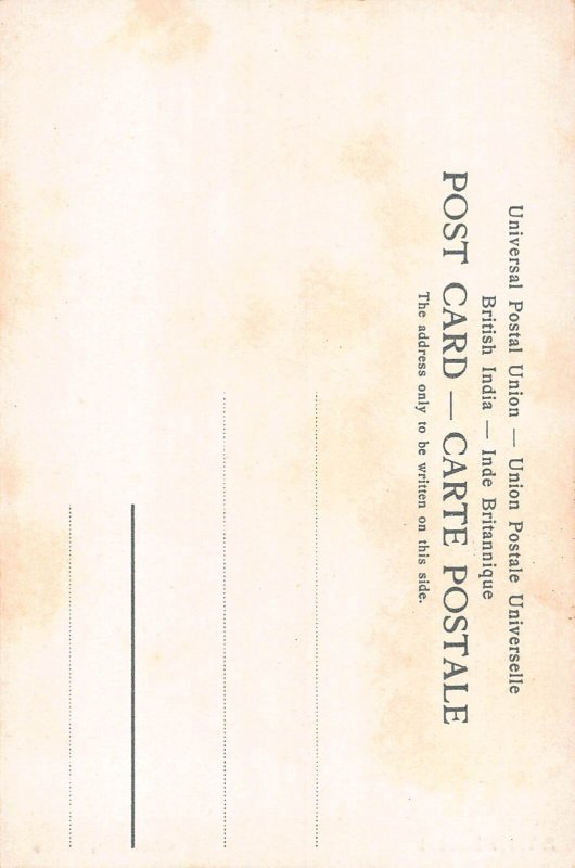 A994 India Job Type Table Servant Native Man Folk Costume Ethnic postcard