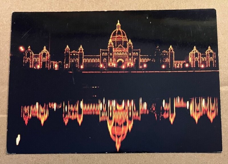 UNUSED PC - PARLIAMENT BUILDINGS AT NIGHT, VICTORIA, B.C, CANADA WRITING ON BACK