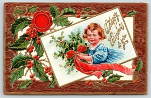 Christmas~Lil Blonde Girl in Blue~Holly Berry in Red Bow~Wood Grai Gold~Germany