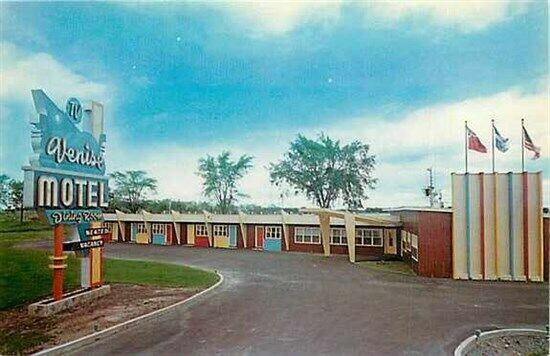 Canada, Quebec, Coteau de Lac, Venise Motel, Sterling Photos  19508-B