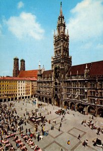 Germany Muenchen Townhall and Frauenkirche