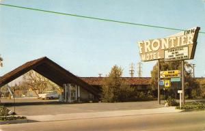 Buena Park California courtyard view Frontier Inn Motel vintage pc ZA440481