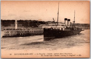 Ship BOULOGNE-SUR-MER Paquebot Packet Boat Invicta Sailing for England Postcard