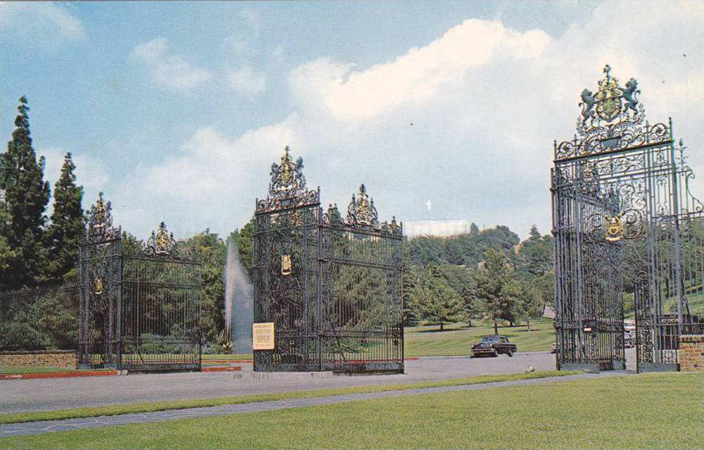 The Entrance Gates, Forest Lawn Memorial Park, Glendale, California,  1940-1960s / HipPostcard