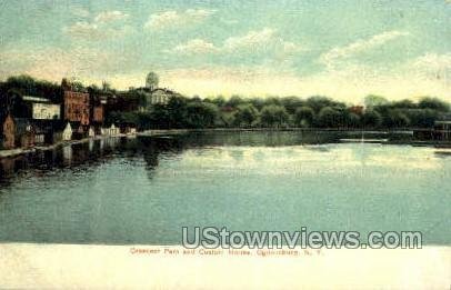 Crescent Park & Custom House in Ogdensburg, New York