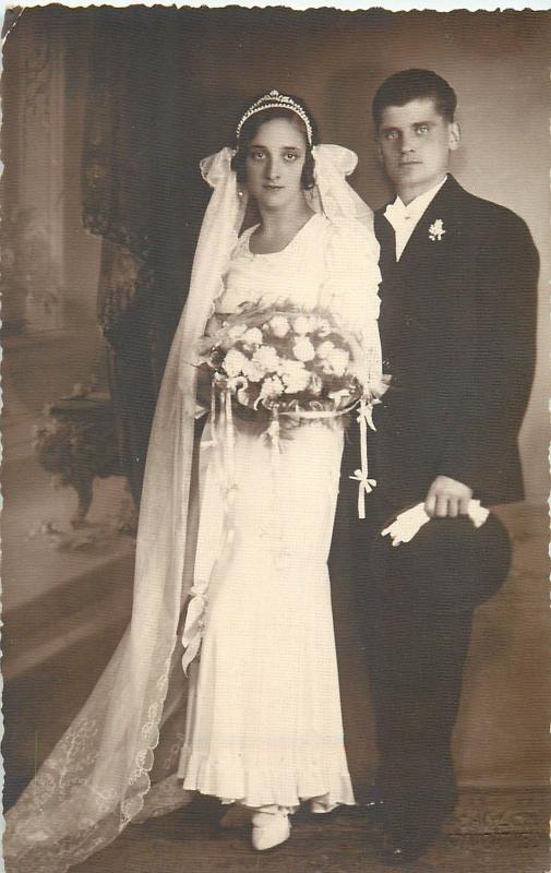 Hungary atelier wedding photo postcard Ganzen Szombathely 1930s groom bride