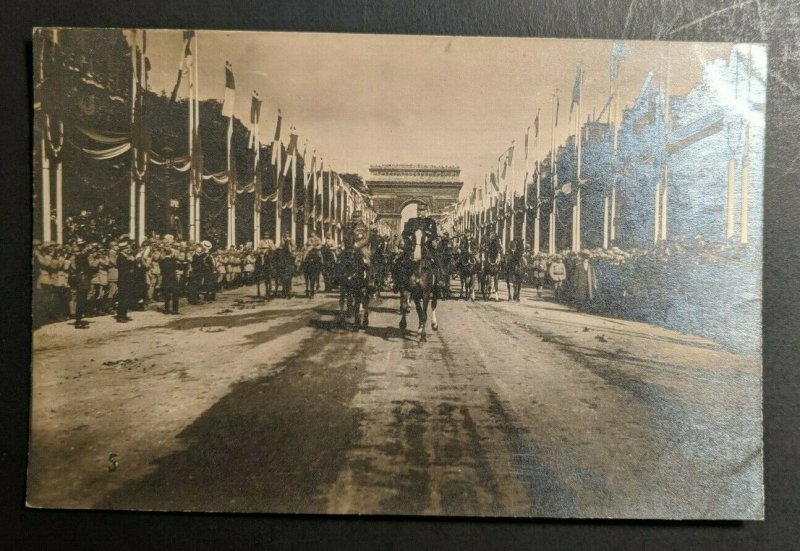 Mint Vintage WWI Soldiers on Horse Back Avenue de Triomphe France RPPC