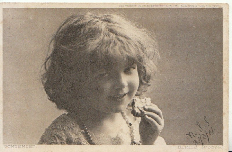 Children Postcard - Young Girl Eating - Contented - Ref TZ8134