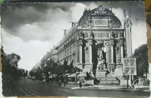 France Paris La Fontaine St Michel - unposted