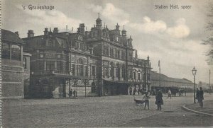 Netherlands Den Haag Station Railway Station The Hague Vintage Postcard 08.35