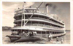 J33/ Mississippi River Steamer President Minnesota RPPC Postcard c1940 13