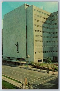 Main Entrance To Mayo Clinic, Rochester Minnesota, Vintage Chrome Postcard