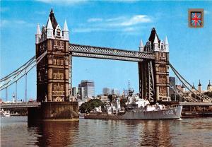 BT17886 London tower bridge uk