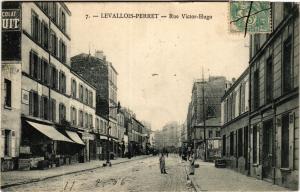 CPA LEVALLOIS PERRET Rue Victor Hugo (412702)