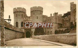Modern Postcard Windsor Castle Norman Gate