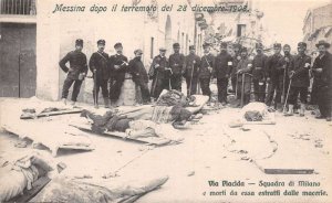 Messina Italy 1908 Earthquake Disaster Recovering Bodies Postcard AA75358