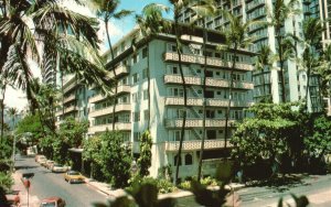 Vintage Postcard The Edgewater Hotel Oceanfront Hotel Waikiki Hotel Hawaii HI 