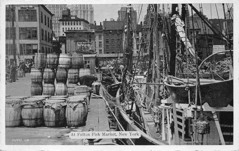 FULTON FISH MARKET NEW YORK SHIP DEXTER PRESS POSTCARD 1939