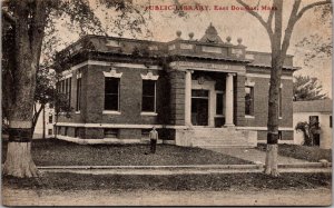 Public Library, East Douglas MA Vintage Postcard S45