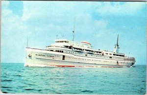 Postcard BOAT SCENE Milwaukee Wisconsin WI AK9179