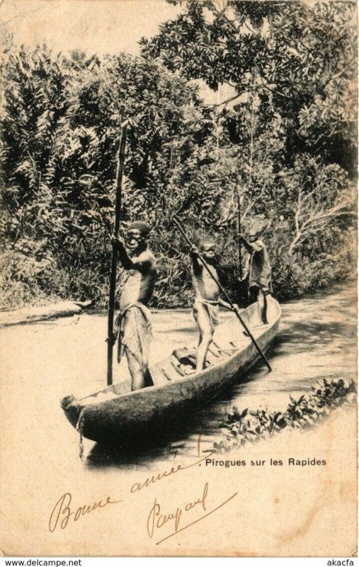 CPA AK Pirogues sur les Raides MADAGASCAR (819173)