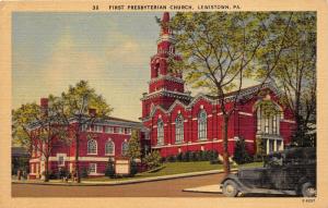 Lewistown Pennsylvania~First Presbyterian Church~People on Sidewalk~Car~1940s Pc