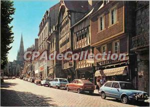 Postcard Modern Guingamp (Cotes du Nord) Square Center and the Old Houses at ...