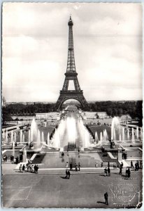 Postcard - La Tour Eiffel et les Jets d'eau de Chaillot - Paris, France