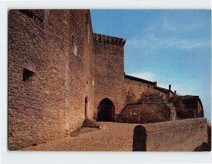 Postcard La Porte de'En Haut, Le Caveau Saint Vincent, Pérouges, France