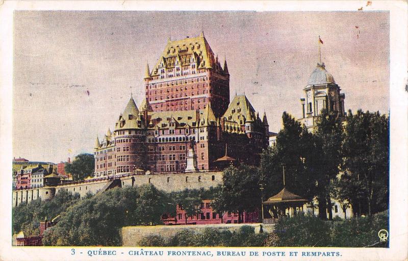 BR103196 quebec chateau frontenac bureau de poste et remparts canada