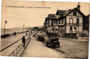 CPA VILLERS-sur-MER - La Digue et l'Hotel des Herbages (272084)