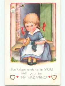 Pre-Linen valentine CUTE GIRLS WITH PIGTAILS SHINES UP A SHOE k9671